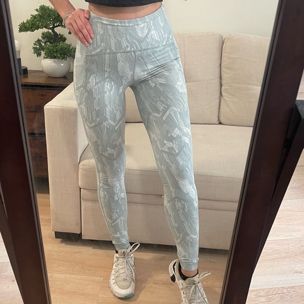 Lululemon Athletica Light Gray Patterned  Leggings